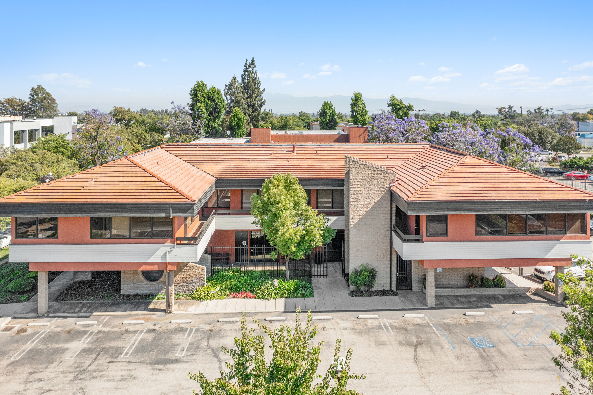 591 N 13th Ave, Upland, CA for lease Building Photo- Image 1 of 3