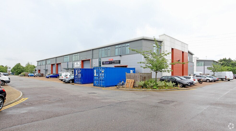 Dwight Rd, Watford, WD18 9DA Industrial for Lease