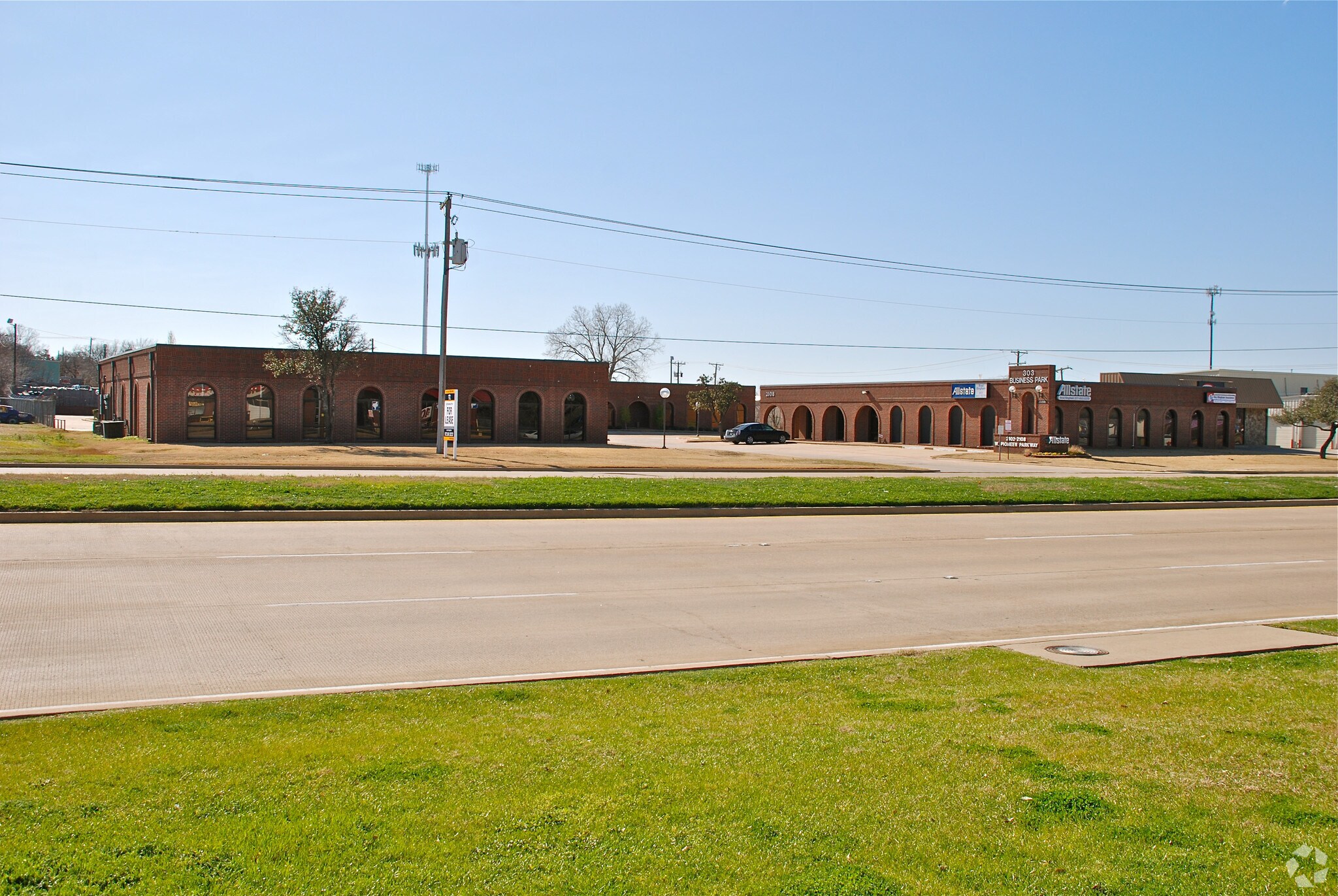 2106 W Pioneer, Pantego, TX for sale Primary Photo- Image 1 of 1