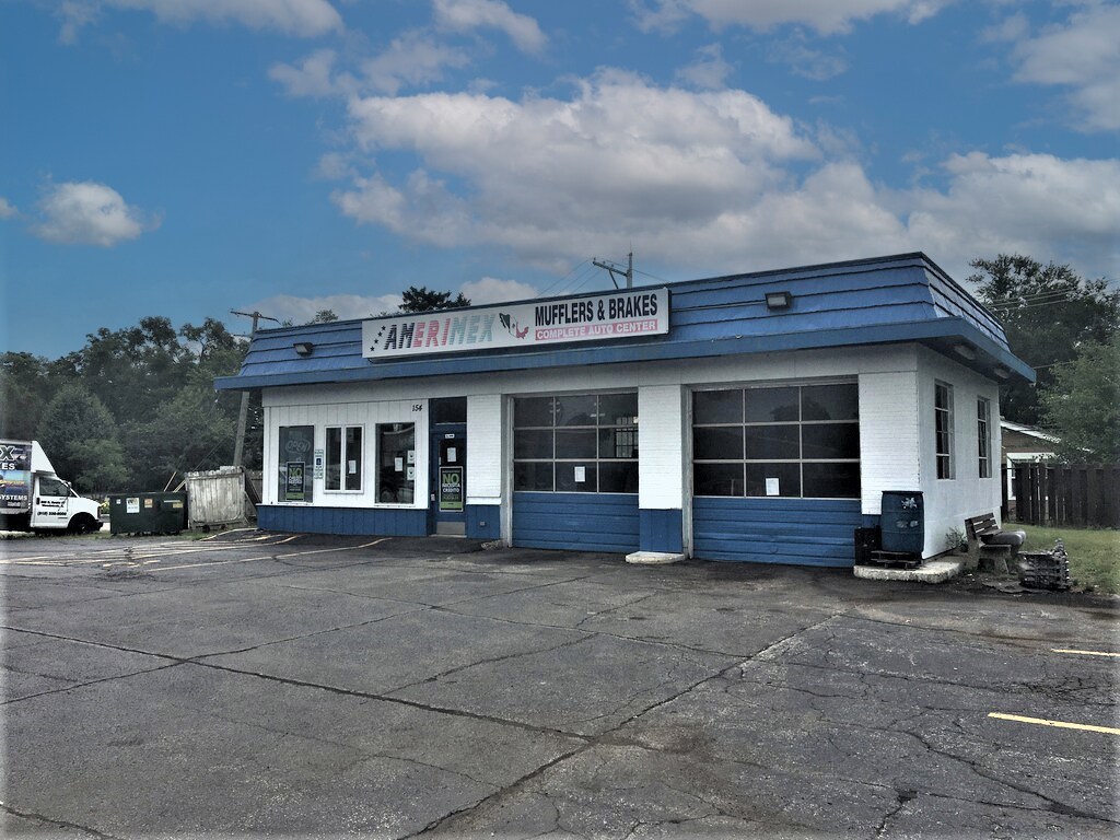 154 S Virginia St, Crystal Lake, IL for sale Building Photo- Image 1 of 1
