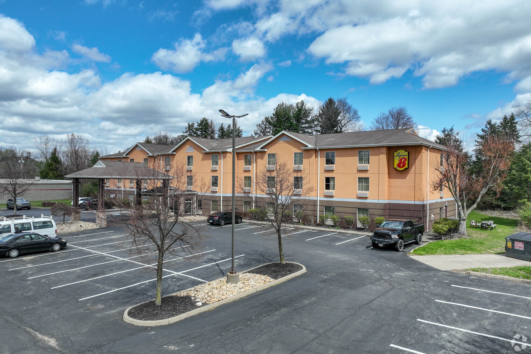 929 Sheraton Dr, Mars, PA for sale Primary Photo- Image 1 of 1