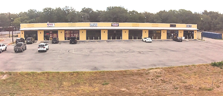 3712 New Mathis Rd, Elmendorf, TX for lease - Building Photo - Image 3 of 13