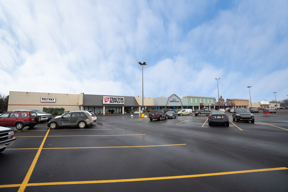 67300-67500 Main St, Richmond, MI for lease Building Photo- Image 1 of 5