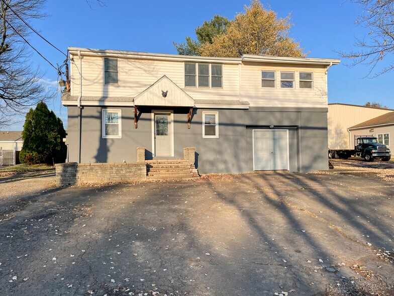 4115 E Swamp Rd, Doylestown, PA 18902 Flex for Lease