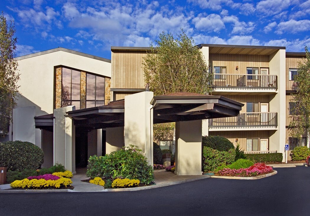 9 Gerhard Rd, Plainview, NY for sale Building Photo- Image 1 of 1