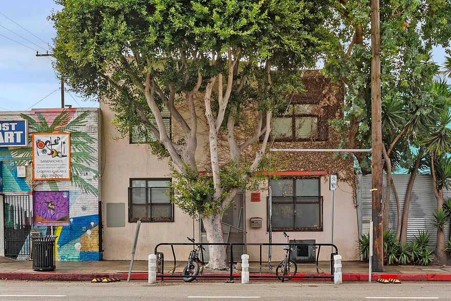 1322 Innes Pl, Venice, CA for sale - Building Photo - Image 2 of 37