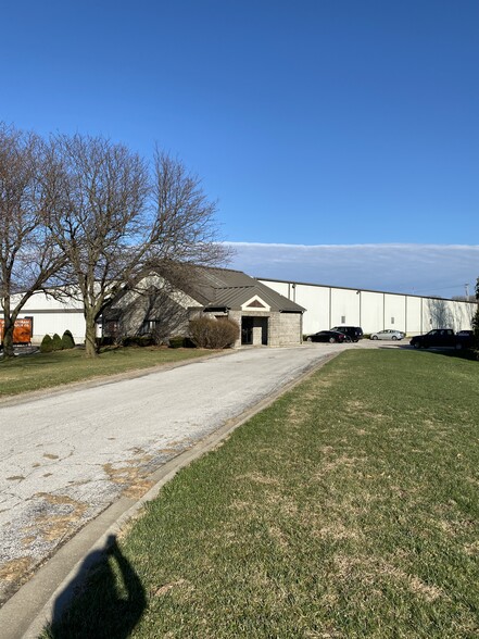 2925 Wismann Ln, Quincy, IL for lease - Building Photo - Image 1 of 11