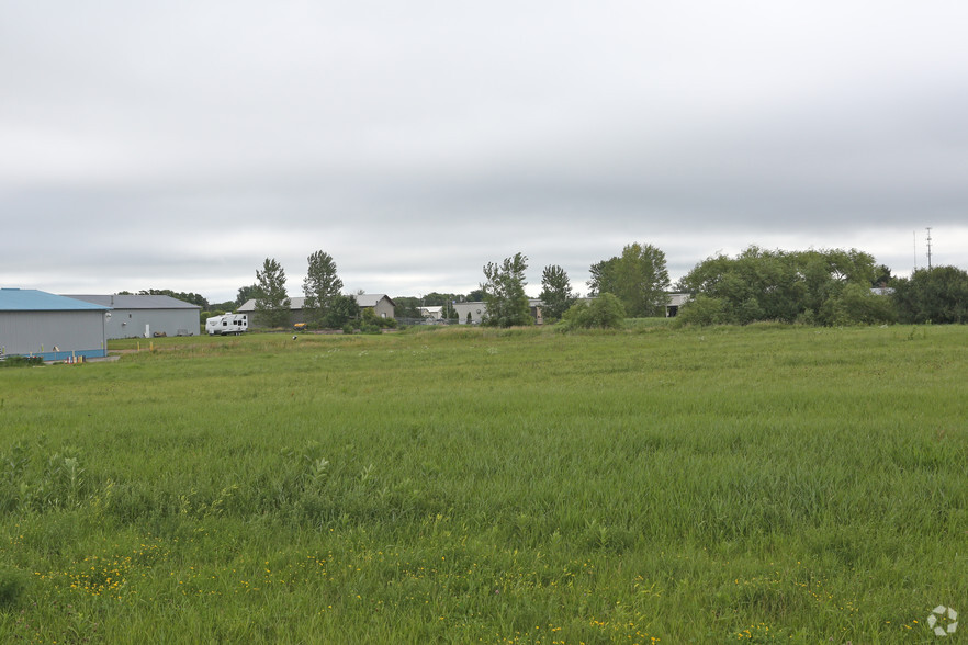 1411 128th St, Waseca, MN for sale - Primary Photo - Image 1 of 1