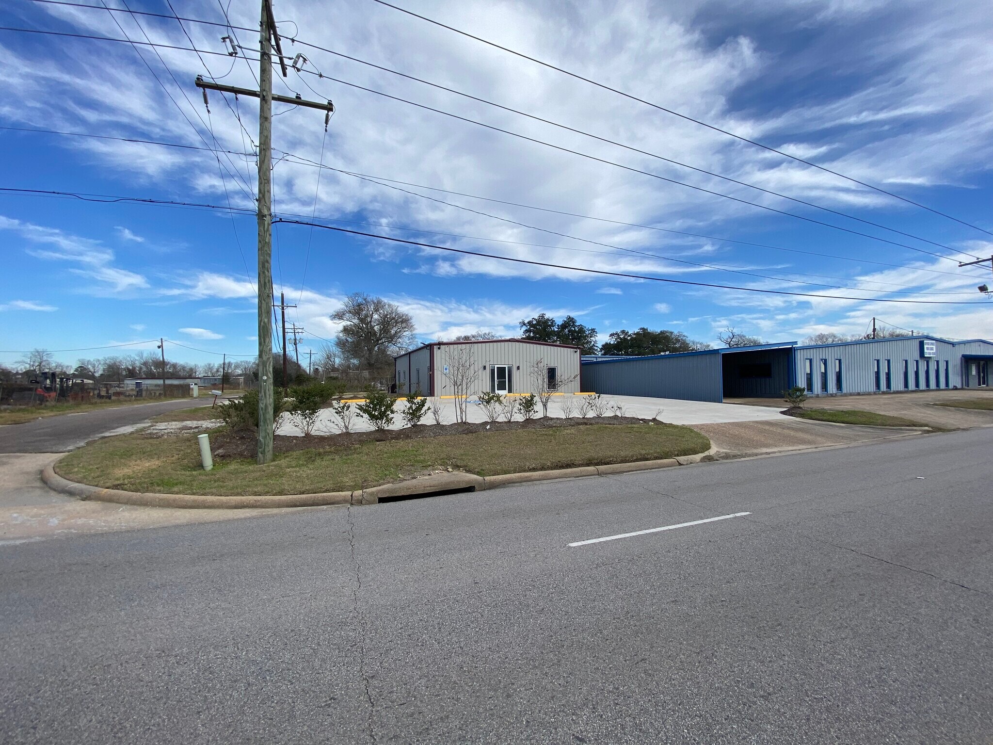5490 Washington Blvd, Beaumont, TX for lease Building Photo- Image 1 of 26