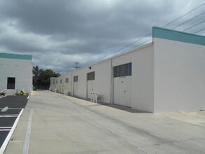 1501-1515 W Alton Ave, Santa Ana, CA for lease Building Photo- Image 1 of 2