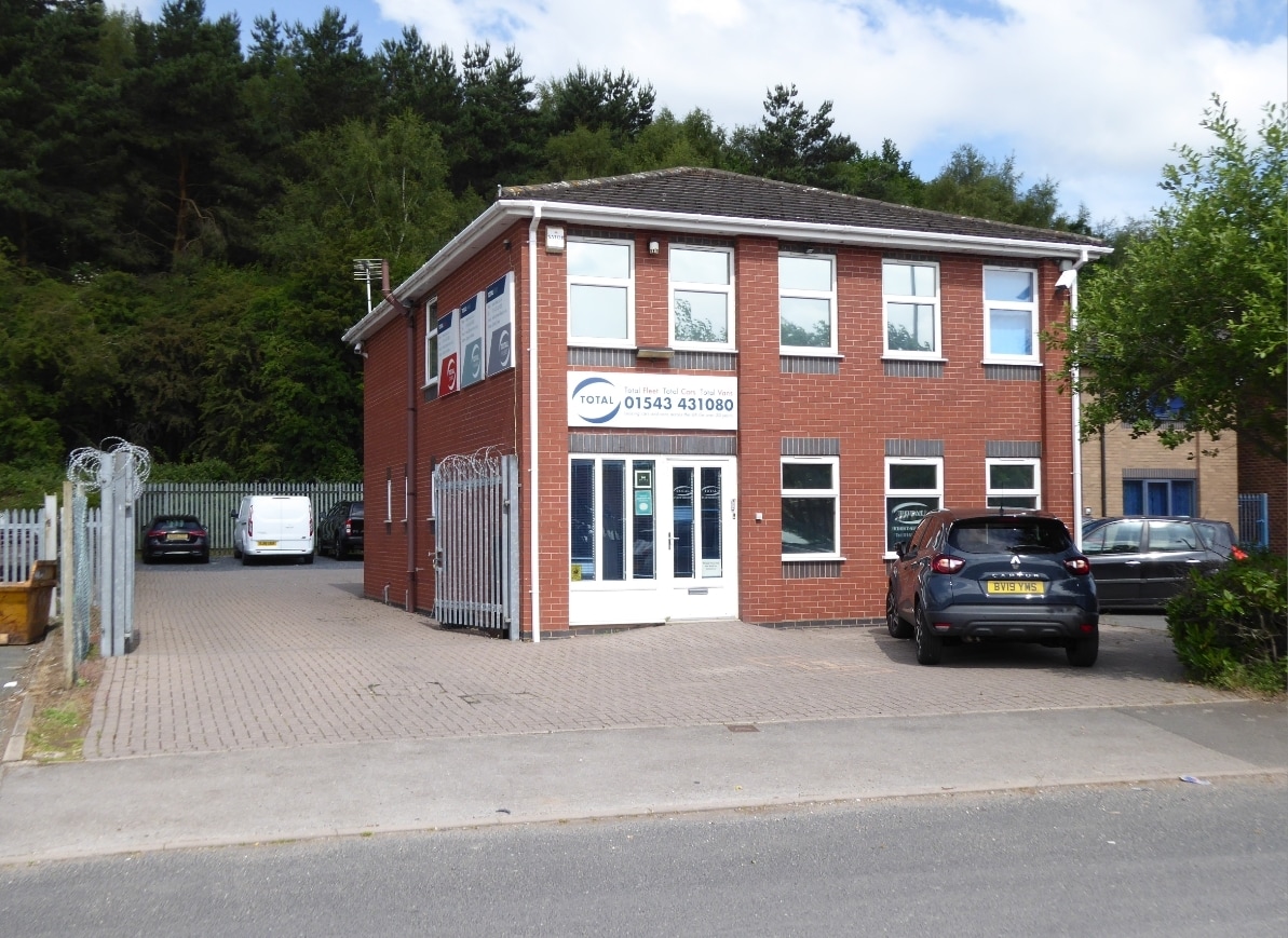 Littleton Dr, Cannock for lease Primary Photo- Image 1 of 3