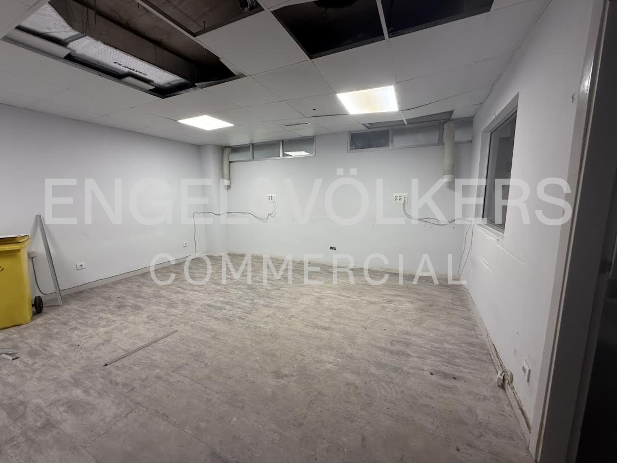 Retail in Madrid, Madrid for lease Interior Photo- Image 1 of 5