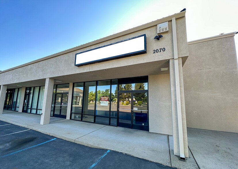 2070 Churn Creek Rd, Redding, CA for lease - Building Photo - Image 1 of 6