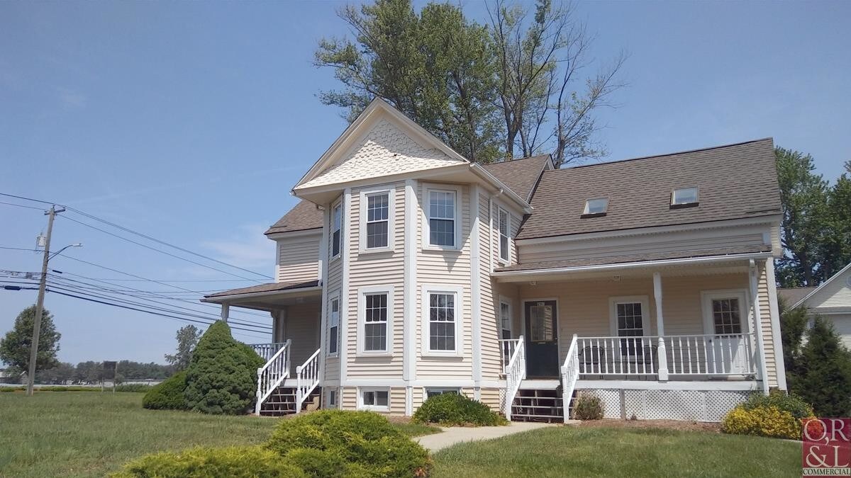 Office in East Windsor, CT for sale Primary Photo- Image 1 of 1