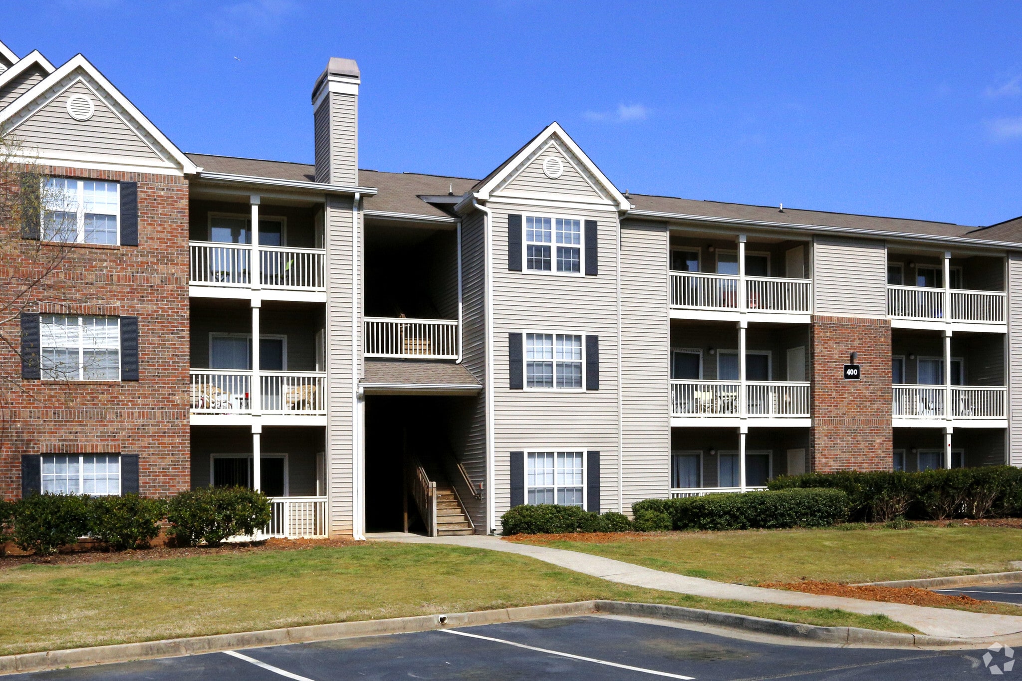 250 Evergreen Ter, Stockbridge, GA for sale Primary Photo- Image 1 of 1