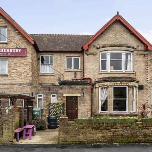 7 Carlton Rd N, Weymouth for lease - Primary Photo - Image 1 of 1