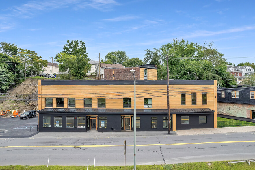 157 N Main St, Pittston, PA for lease - Primary Photo - Image 1 of 3