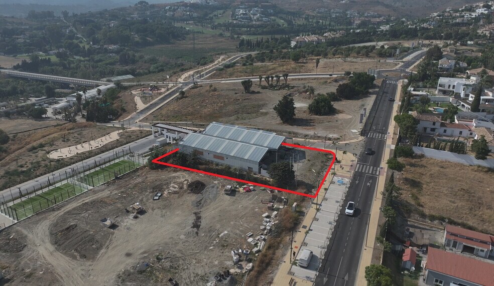 Land in Estepona for sale - Aerial - Image 1 of 14