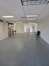 31280-31294 The Old Road, Castaic, CA for lease Interior Photo- Image 2 of 6