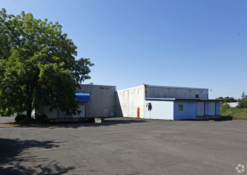 2860 J St, Hubbard, OR for sale - Primary Photo - Image 1 of 1