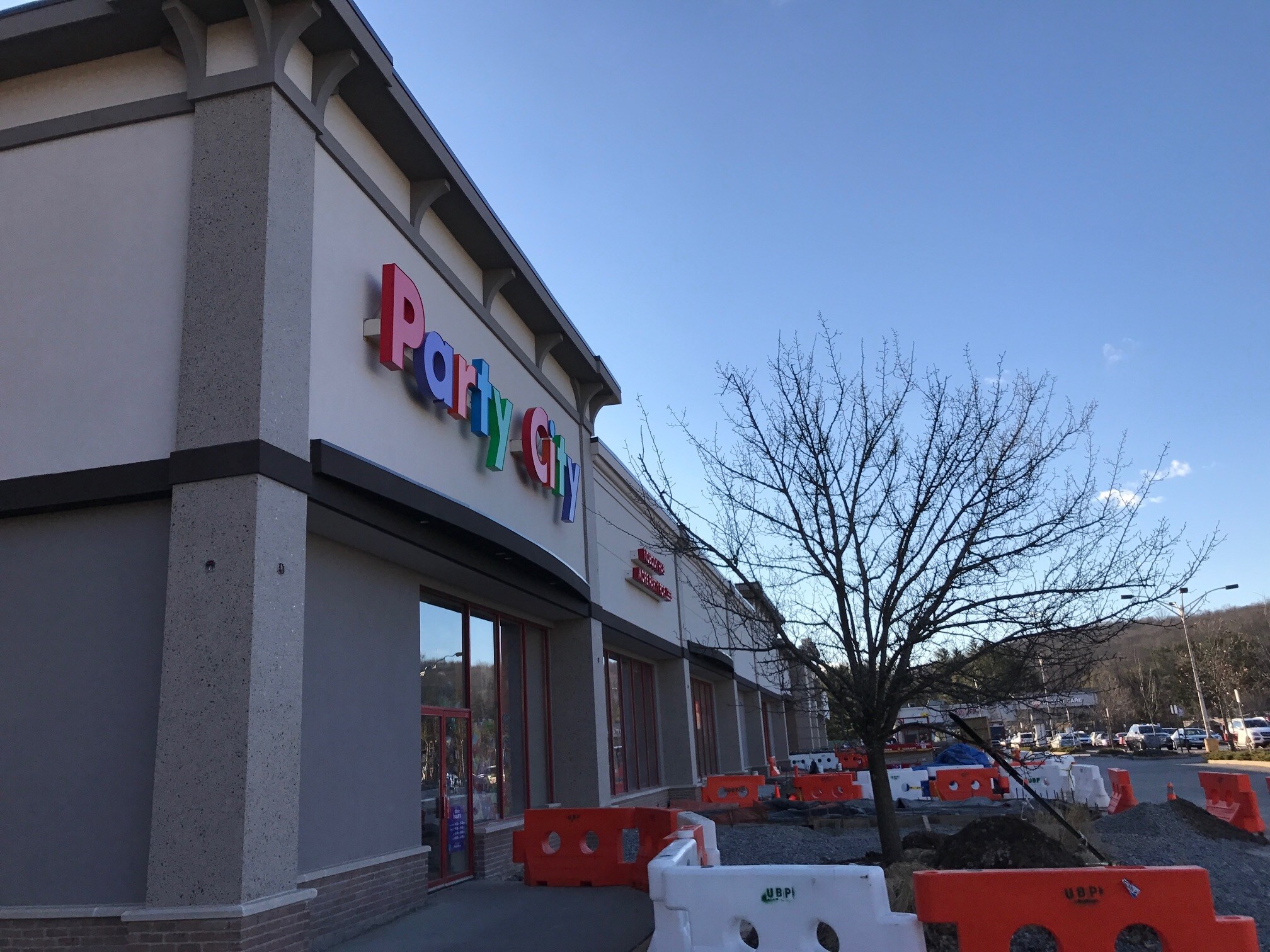 3333 Crompond Rd, Yorktown Heights, NY 10598 Staples Plaza