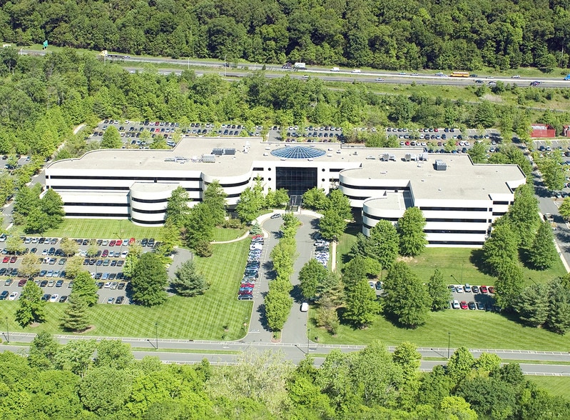 100 Connell Dr Berkeley Heights Nj 07922 Coworking Space On 100 Connell Dr Berkeley Heights Nj