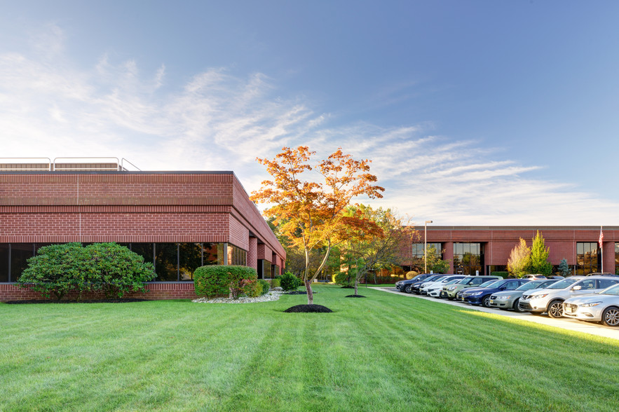 315 Enterprise Dr, Plainsboro, NJ for lease - Building Photo - Image 1 of 17