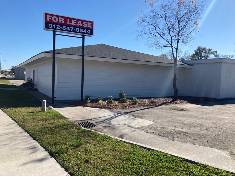 2217 W Bay St, Savannah, GA 31415