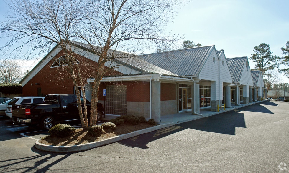 1400 Wellbrook Cir, Conyers, GA for sale - Building Photo - Image 2 of 2