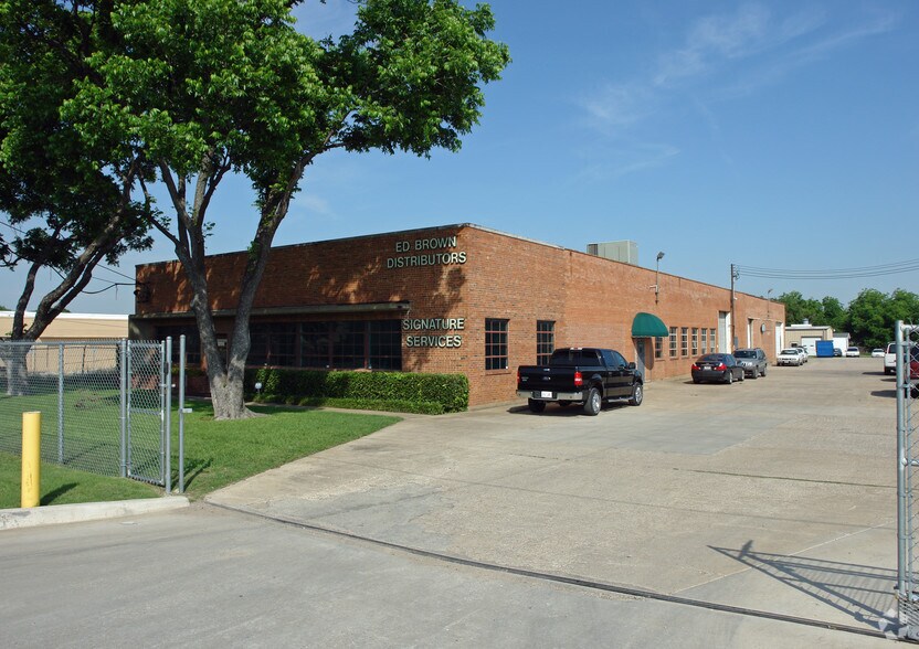 2705 Hawes Ave, Dallas, TX for sale - Primary Photo - Image 1 of 1