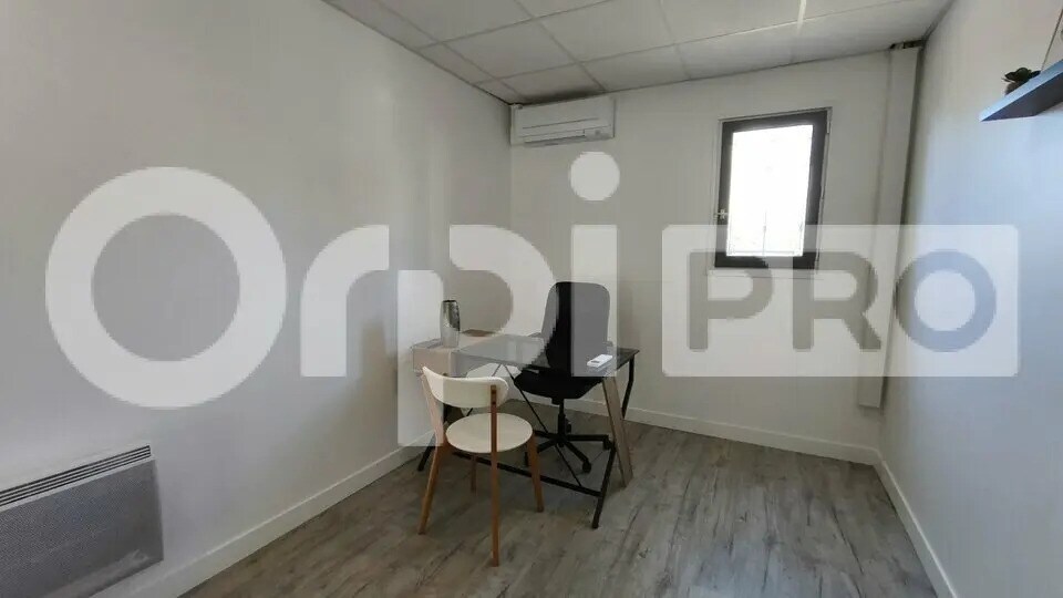 Office in Villemoisson-sur-Orge for lease - Interior Photo - Image 3 of 6