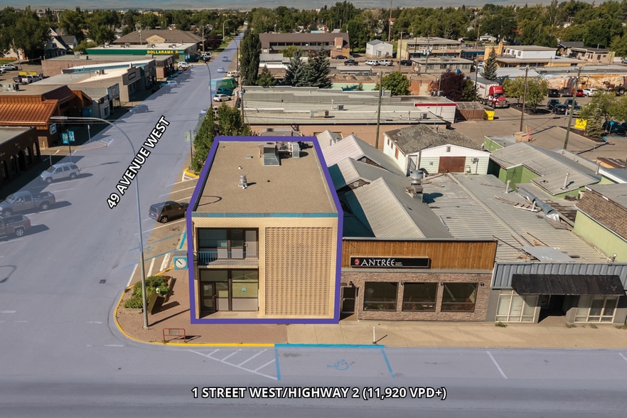 4901 1 St W, Claresholm, AB for sale - Building Photo - Image 2 of 10