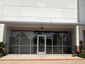 7001 N 10th St, McAllen, TX for lease Building Photo- Image 1 of 12