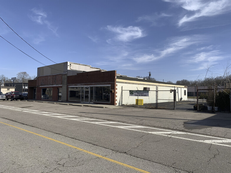 741 Lila Ave, Milford, OH for sale - Building Photo - Image 3 of 20