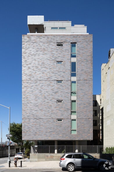 40 Pinehurst Ave, New York, NY for sale - Building Photo - Image 2 of 5