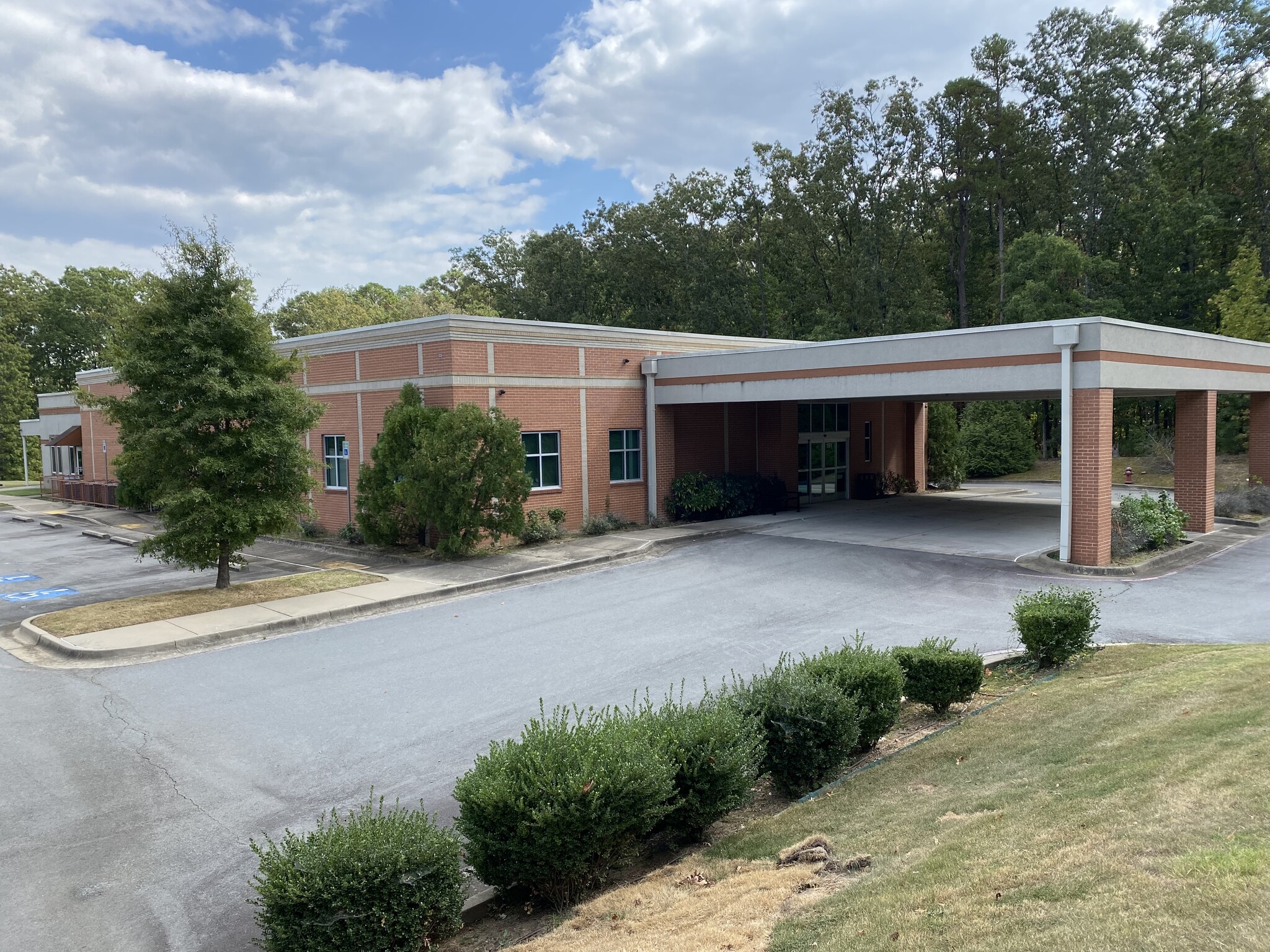 1515 Kanis Park Dr, Little Rock, AR for lease Building Photo- Image 1 of 2