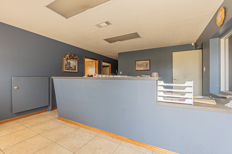 902 Martin L King, Glenmora, LA 71433 Flex for Sale