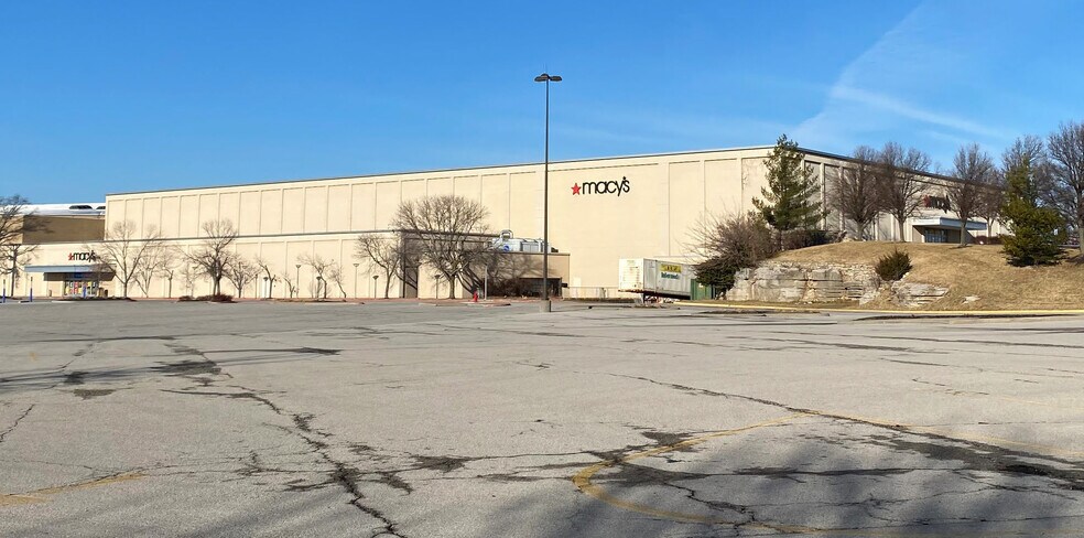 18809 E 39th St S, Independence, MO for sale - Building Photo - Image 1 of 5