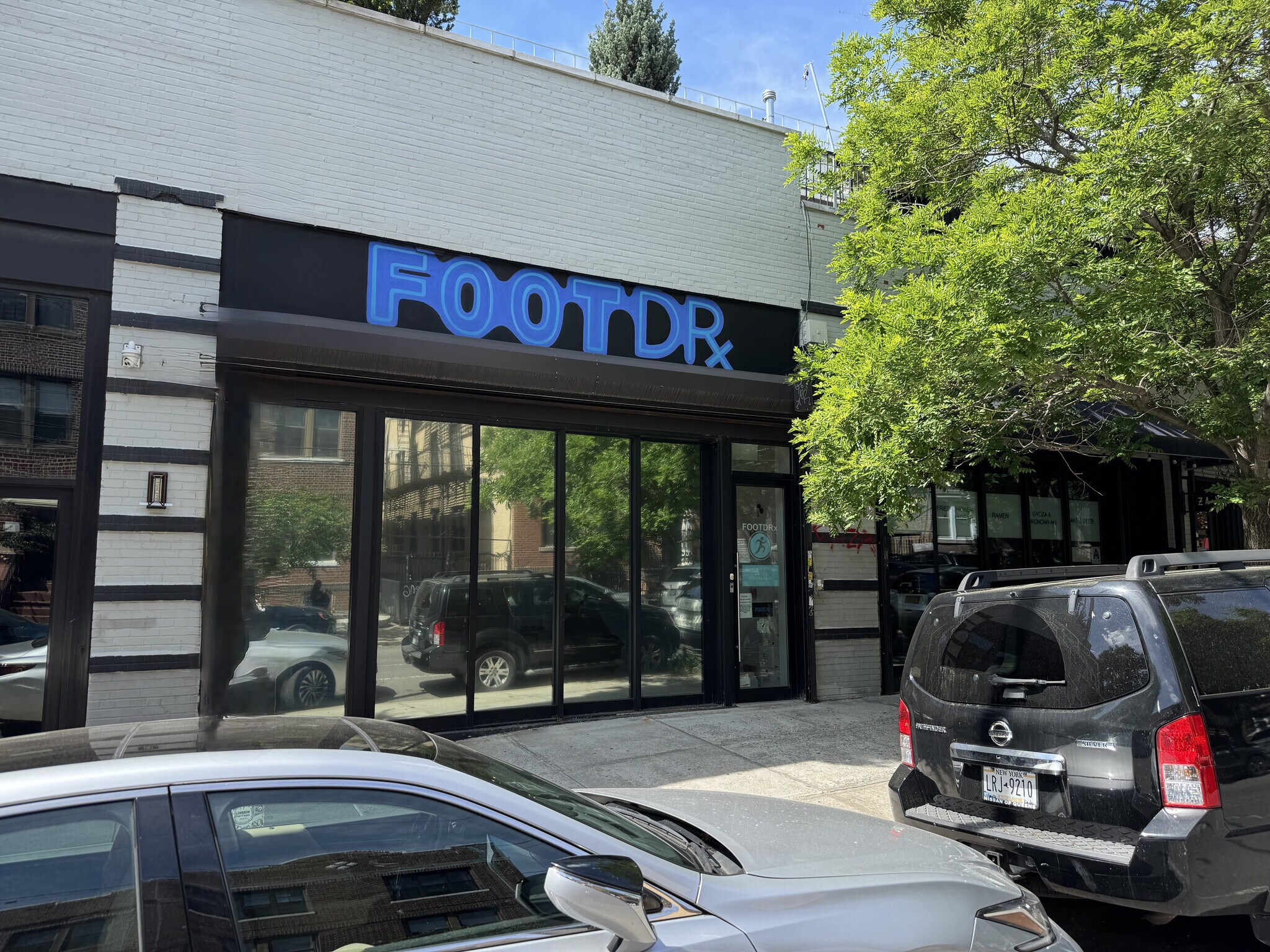 321 Starr St, Brooklyn, NY for lease Building Photo- Image 1 of 6