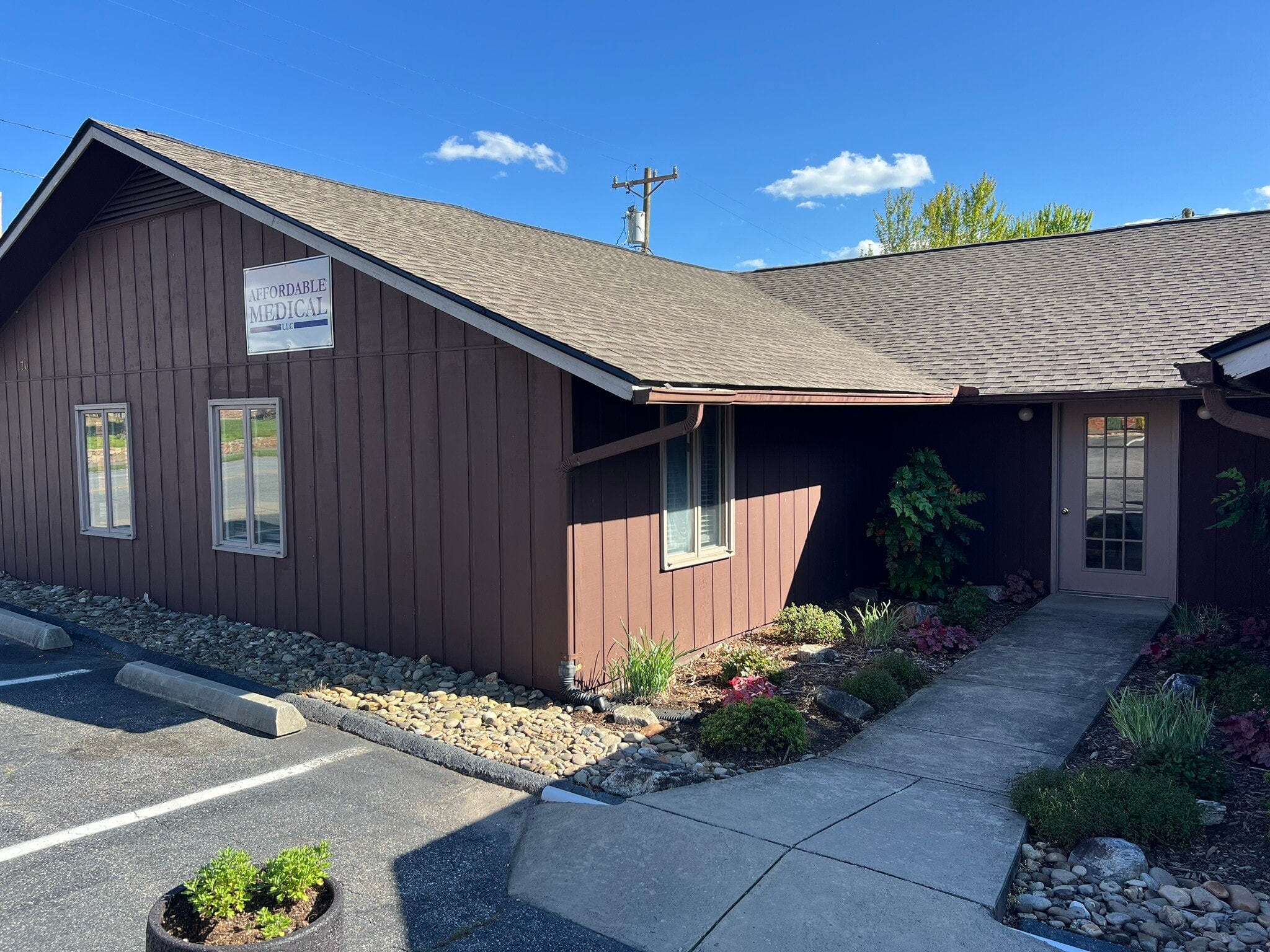 170 S Broad St, Brevard, NC for lease Interior Photo- Image 1 of 19