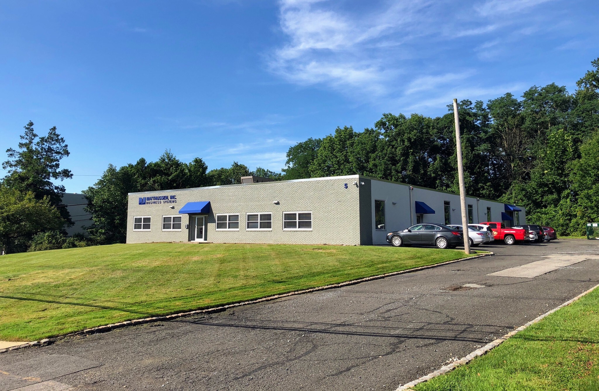 5 Saddle Rd, Cedar Knolls, NJ for sale Primary Photo- Image 1 of 1