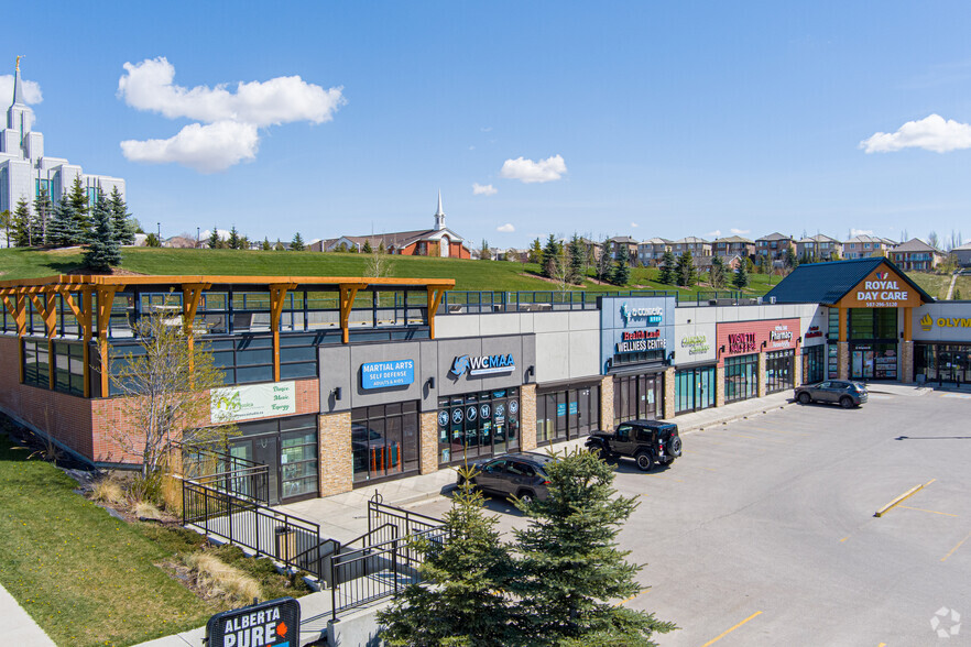 500 Royal Oak Dr NW, Calgary, AB for sale - Primary Photo - Image 1 of 10