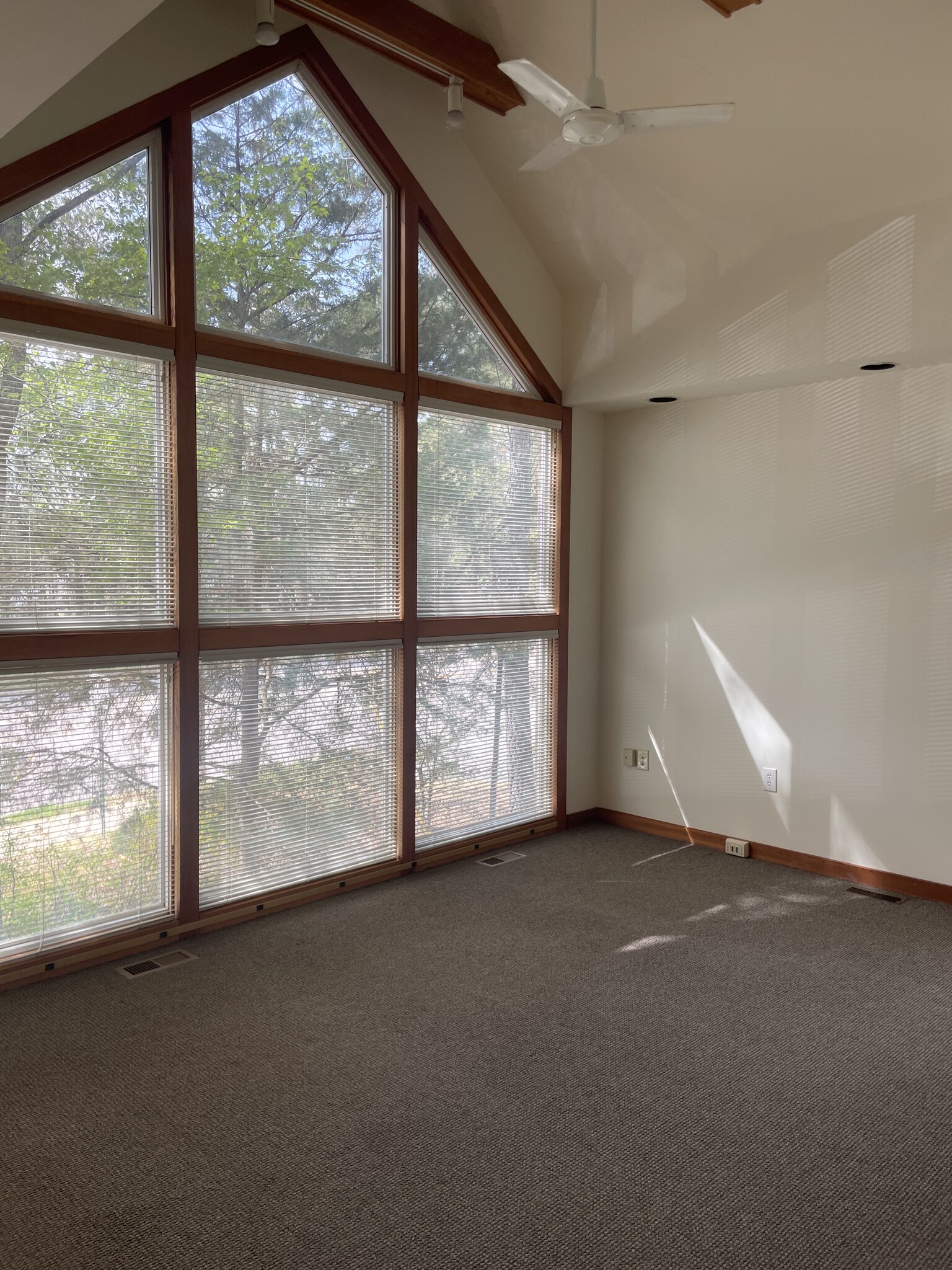 976 Martin Luther King Jr Blvd, Chapel Hill, NC for lease Interior Photo- Image 1 of 3