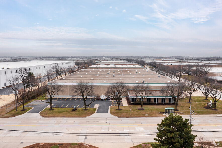 2301 Lively Blvd, Elk Grove Village, IL for lease - Aerial - Image 3 of 5