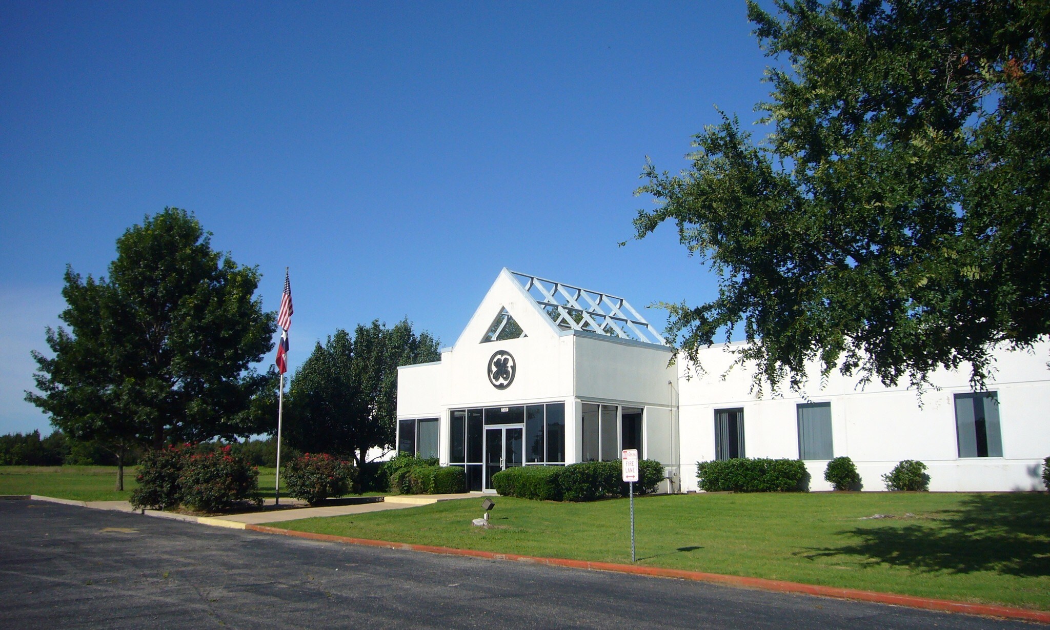 2501 Pecan St, Bonham, TX for sale Primary Photo- Image 1 of 1