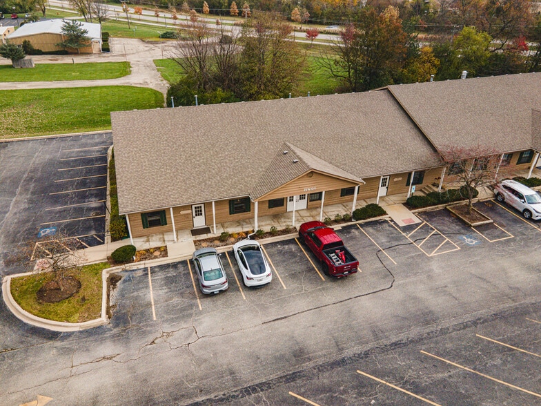 29W110-29W140 Butterfield Rd, Warrenville, IL 60555