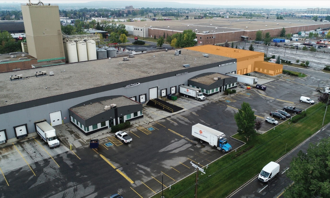 947 28 St NE, Calgary, AB T2A 7X1 947 28 St NE, Calgary, AB T2A 7X1