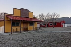 442 N Main St, Bishop, CA for sale Primary Photo- Image 1 of 1