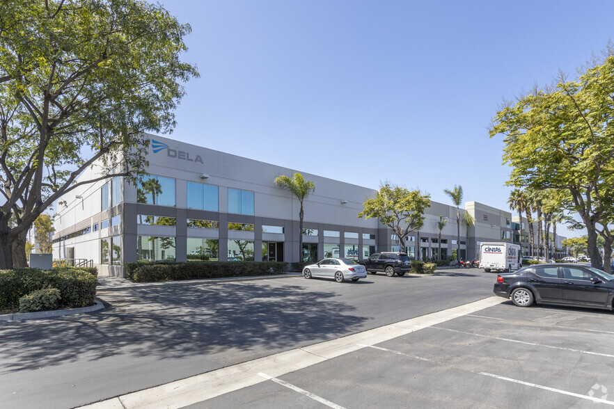 9635 Heinrich Hertz Dr, San Diego, CA for lease - Primary Photo - Image 1 of 4