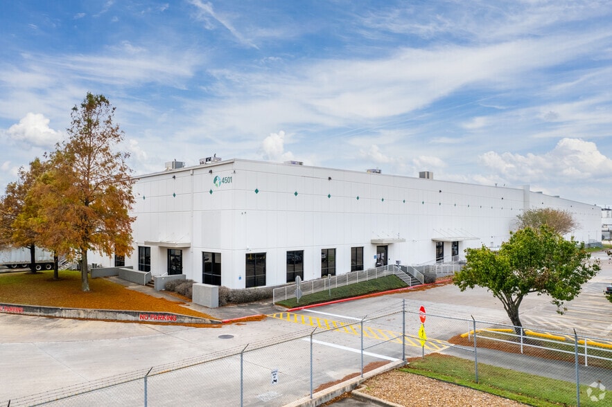 4501 Blalock Rd, Houston, TX for sale - Primary Photo - Image 1 of 1